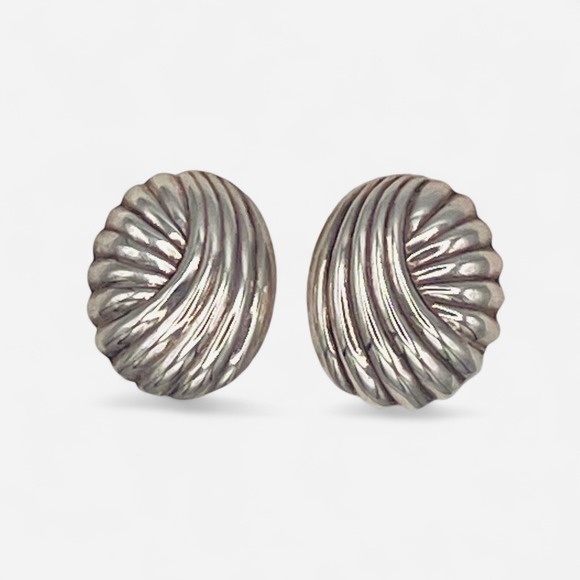 Vintage Sterling Silver Clip On Earrings Ribbed Oval Shell Thailand‎ 925 - Picture 2 of 9